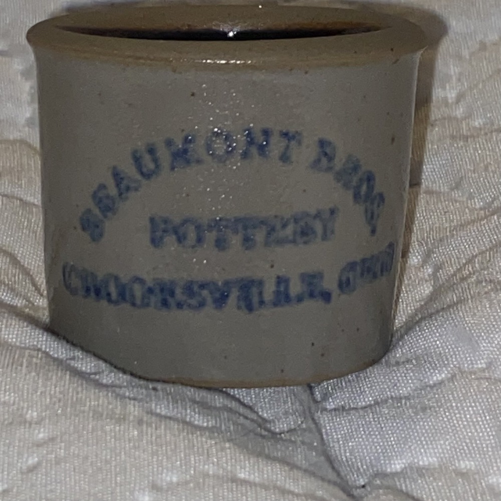 Vintage Beaumont Bros Pottery Crooksville Ohio Advertising Mini Crock 1-1/2 inch - Picture 4 of 5